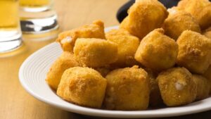 Queijo coalho empanado na airfryer.